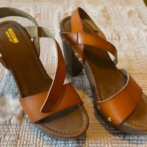 MOSSIMO Supply Co Women Platform Heels Size 7 1/2